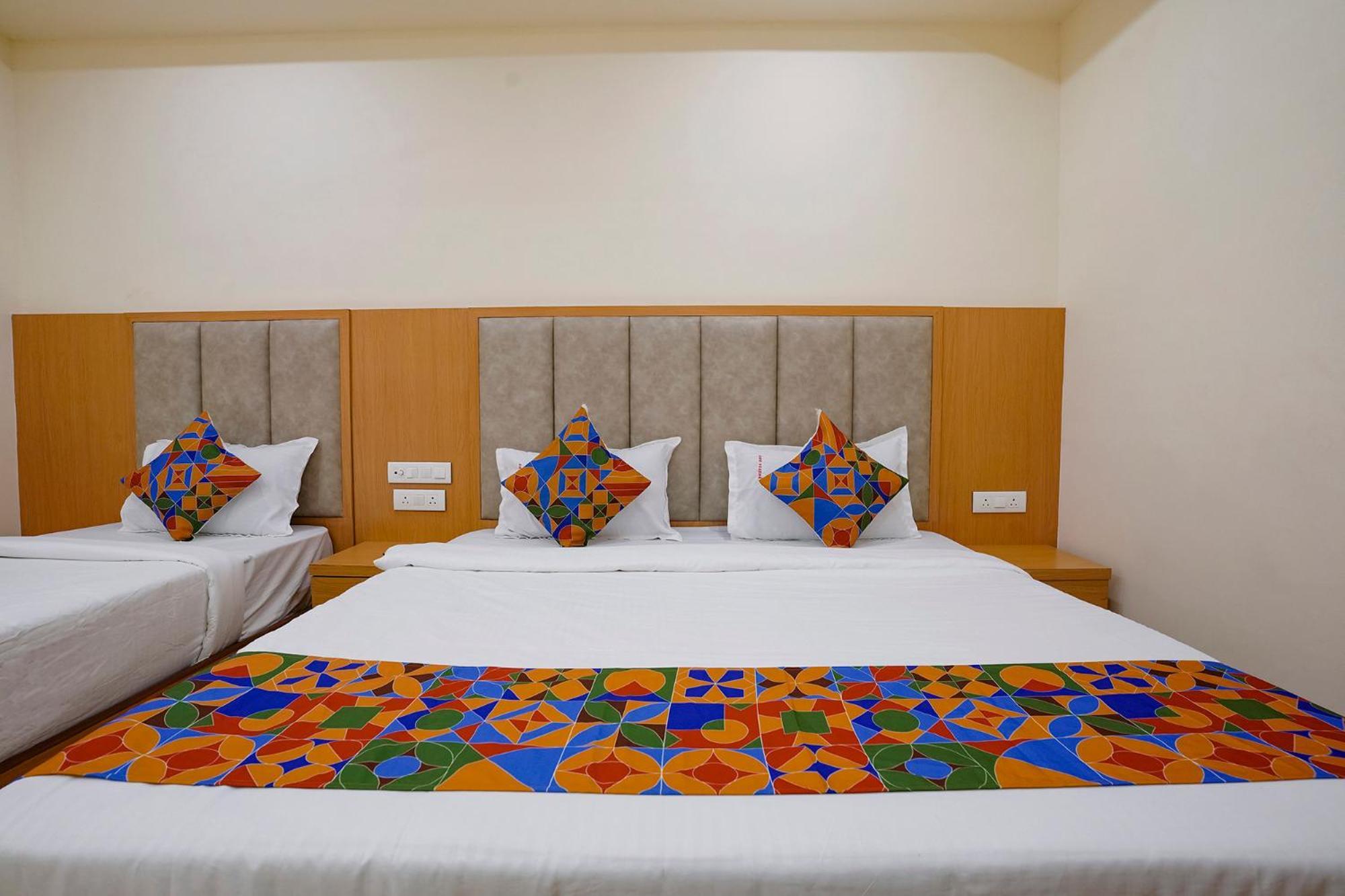 Fabhotel 7 Square - Nr Bkc Mumbai Exteriör bild