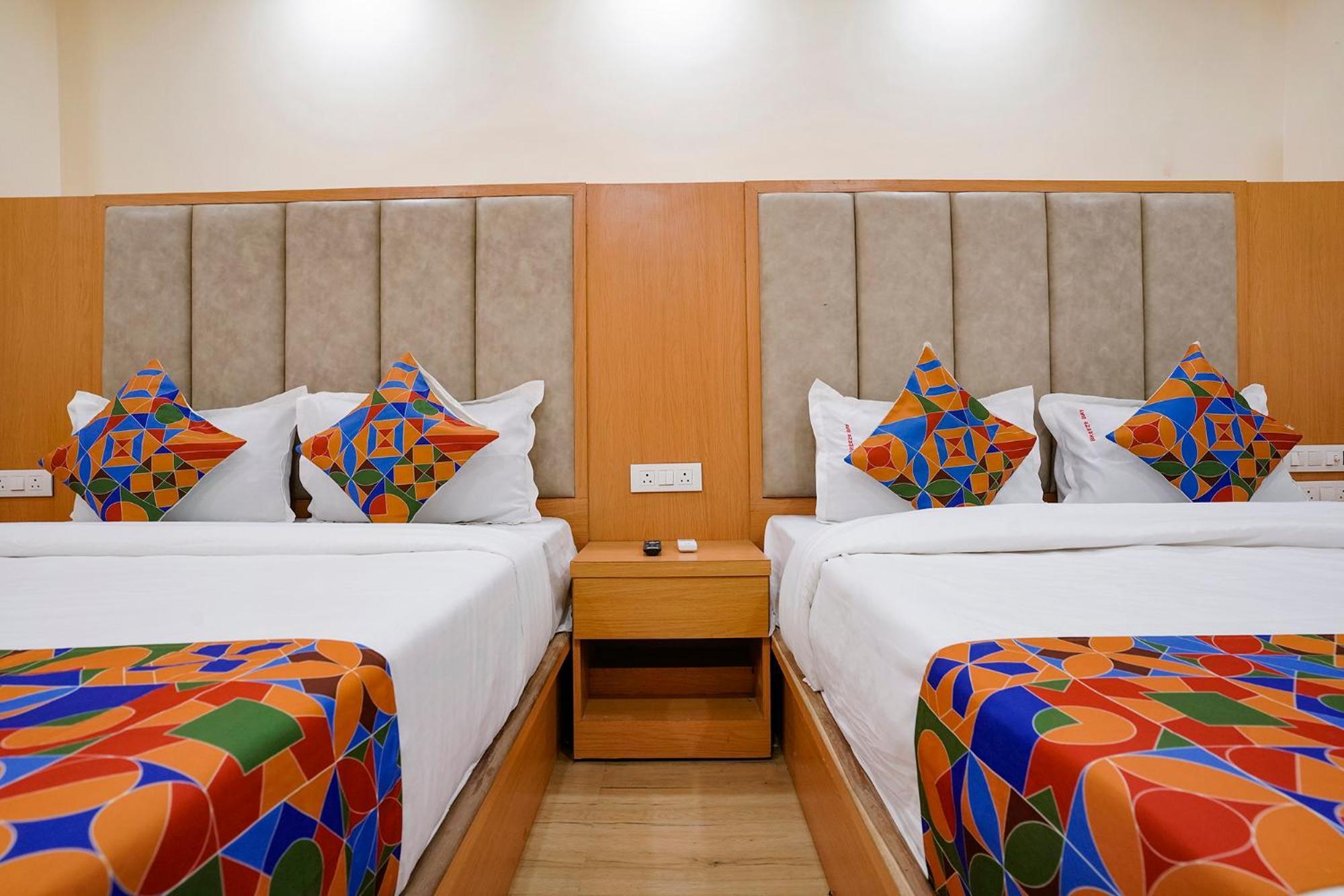 Fabhotel 7 Square - Nr Bkc Mumbai Exteriör bild